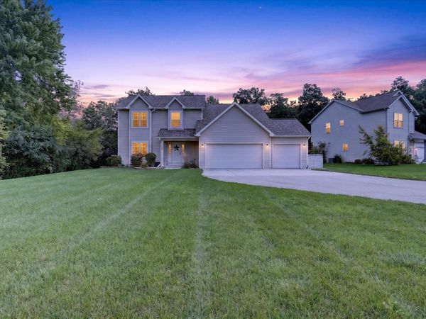 185 N Cranberry Street, Elkhorn, WI 53121