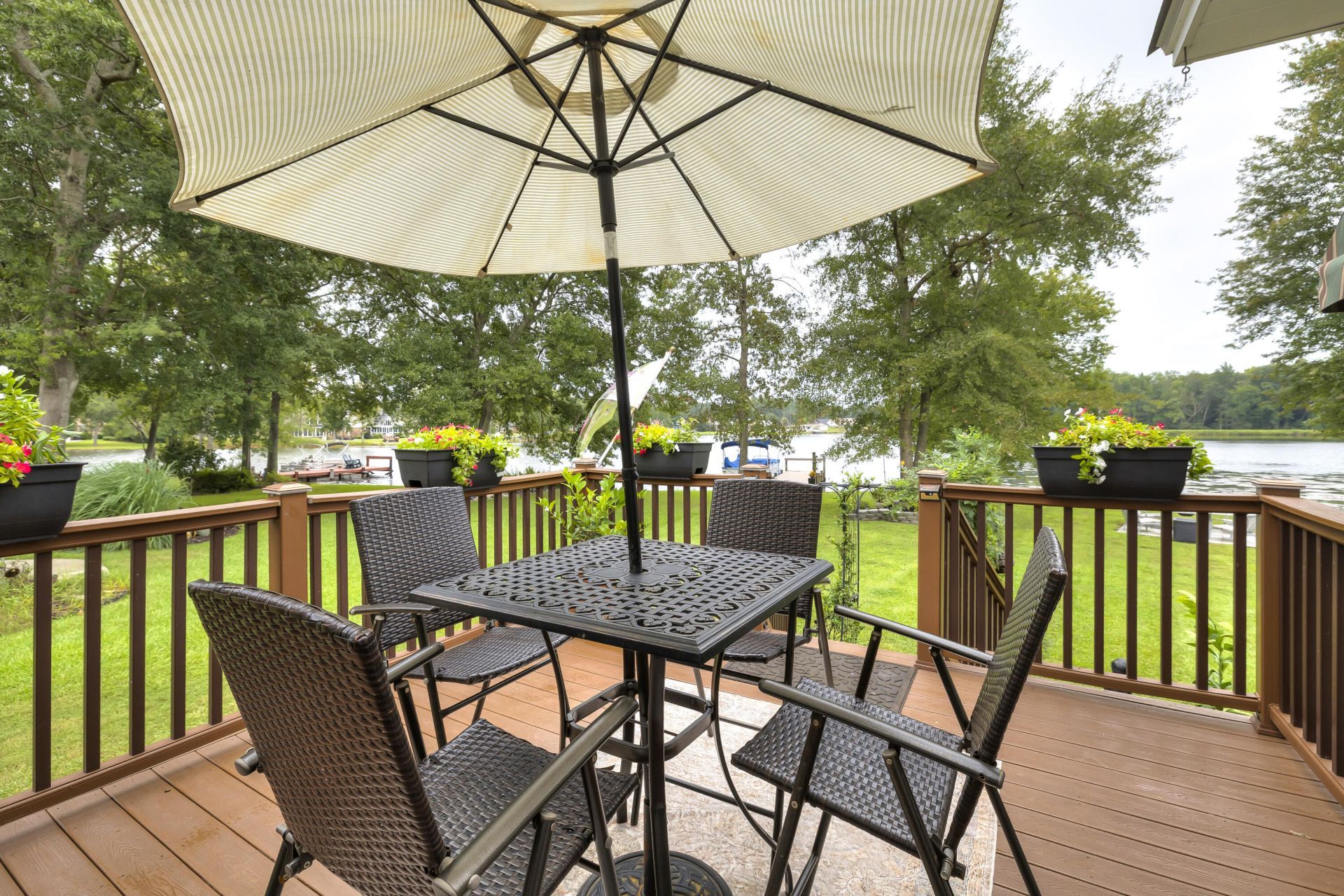 209 Ridge Lake Drive Photo 6