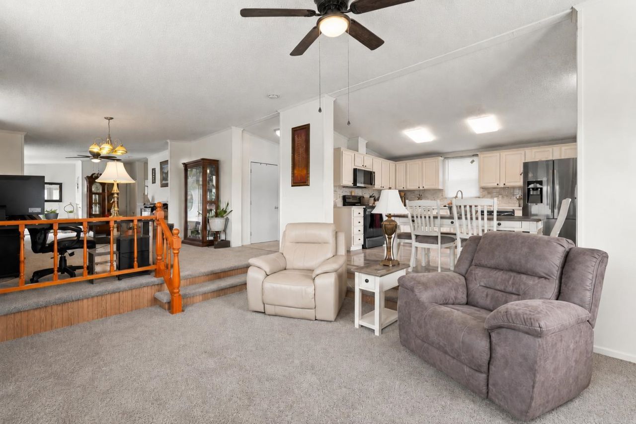 6284 Donahue Dr.  Photo 13