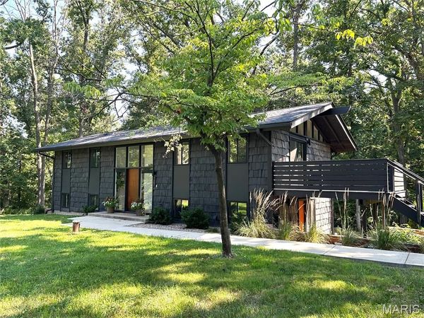 707 Genteman Road , O'Fallon, MO 63366