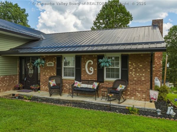 142 Morningside Drive, Elkview, WV 25071