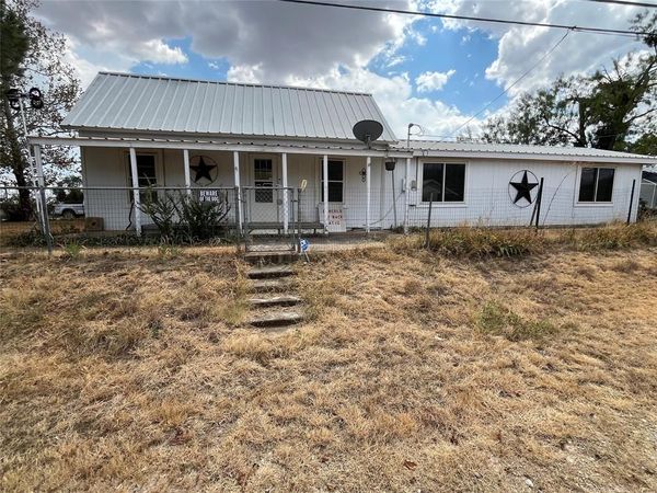 541 E 3rd Street , Baird, TX 79504