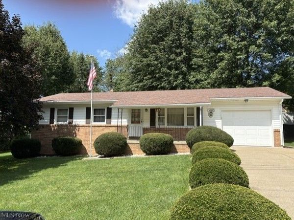127 Stuart Drive, Wintersville, OH 43953