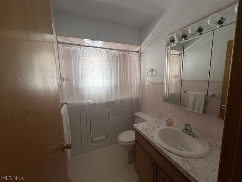 127 Stuart Drive, Wintersville, OH 43953 Photo 18