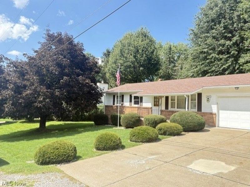 127 Stuart Drive, Wintersville, OH 43953 Photo 3
