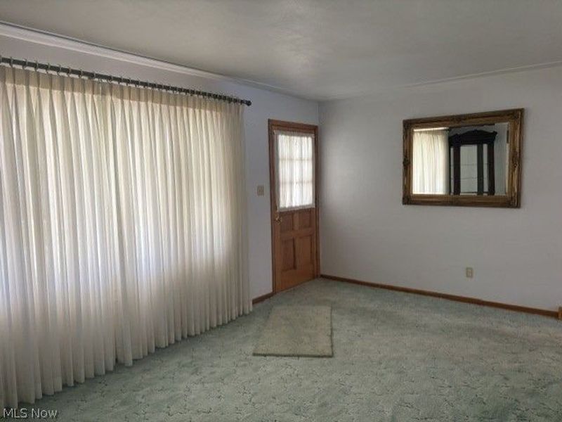 127 Stuart Drive, Wintersville, OH 43953 Photo 6