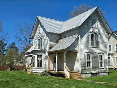 12 Charlesworth Avenue, Avoca, NY 14809