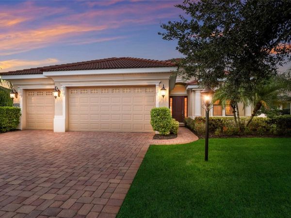 15403 HELMSDALE PLACE , LAKEWOOD RANCH, FL 34202