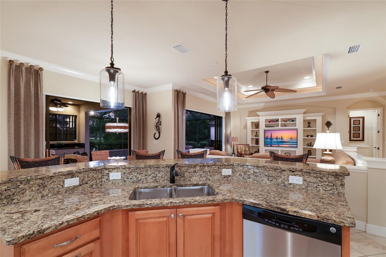 15403 Helmsdale Place, Lakewood Ranch, FL 34202 Photo