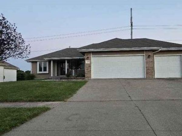 3927 SW 40th Terrace, Topeka, KS 66610