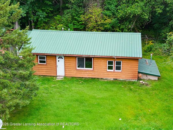 288 N Ionia Road, Vermontville, MI 49096
