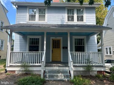 813 MARYE STREET, FREDERICKSBURG, VA 22401