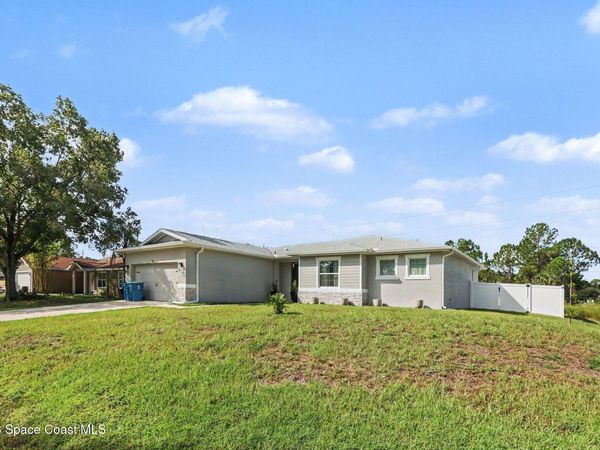 560 Topeka Road SW , Palm Bay, FL 32908