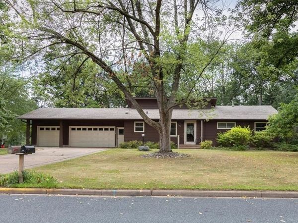 1121 River Heights Road, Menomonie, WI 54751