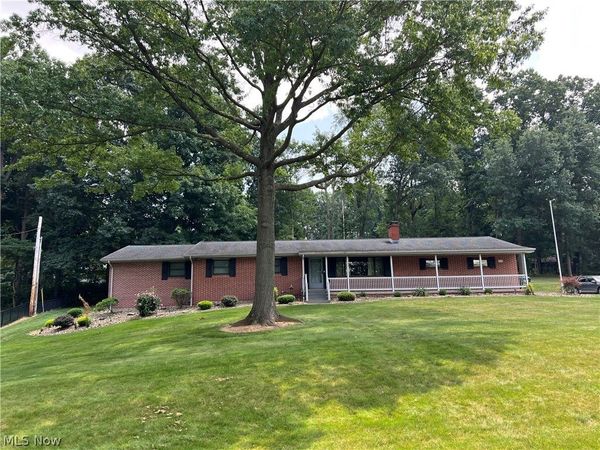 2510 Willow Brook Drive NW, Dover, OH 44622