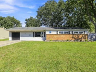 15 Alys Drive E, Depew, NY 14043