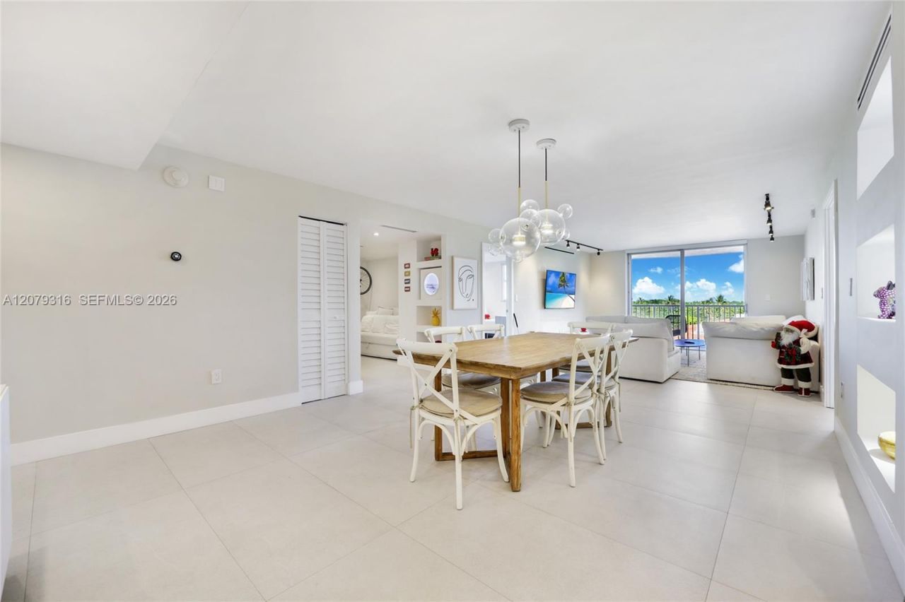 210 Sea View Dr , Unit 511, Key Biscayne, FL 33149 Photo