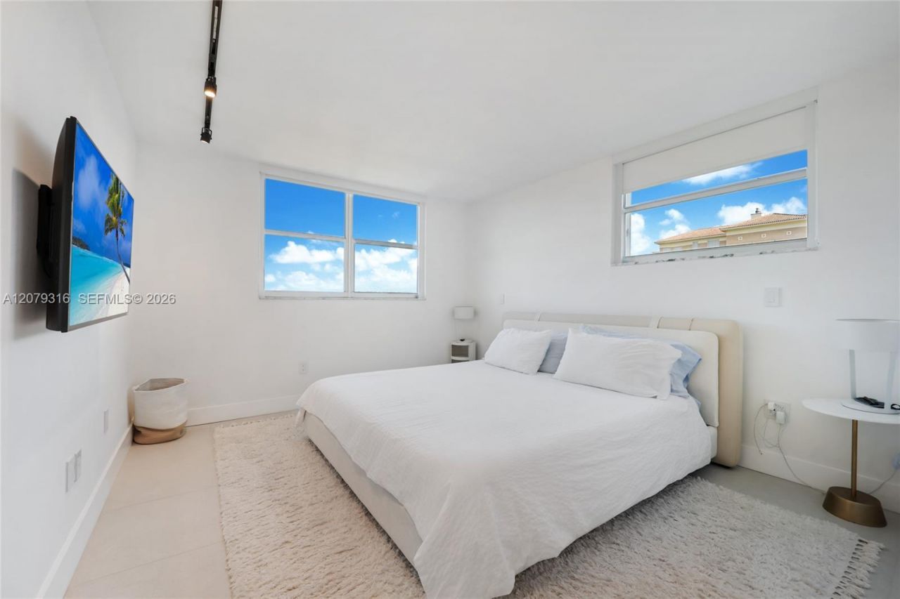 210 Sea View Dr , Unit 511, Key Biscayne, FL 33149 Photo