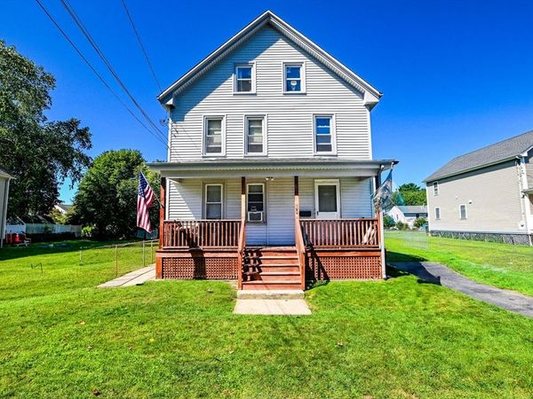 24 Atlas St, Fairhaven, MA 02719