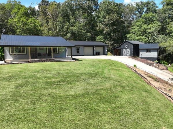 16579 Ripley Road, Letart, WV 25253