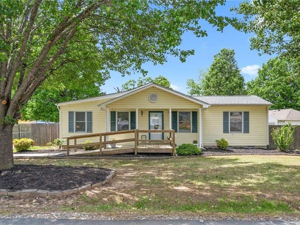 610 Larry Avenue, Graham, NC 27253