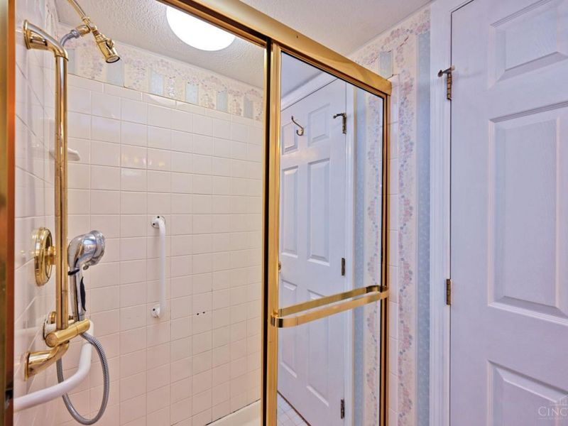 1080 Wittshire Lane, Unit 17, Anderson Township, OH 45255 Photo 18