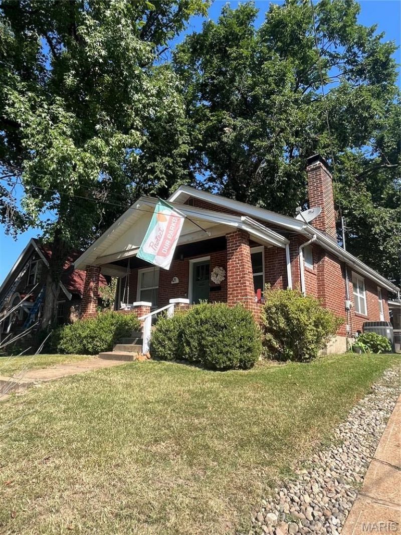 421 Atalanta Avenue, Webster Groves, MO 63119 Main Photo