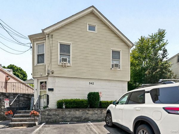 542 Commerce Street , Hawthorne, NY 10532