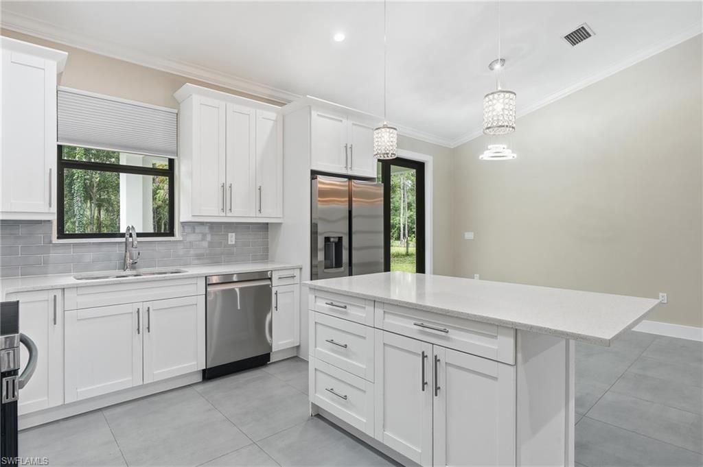 3692 8th Ave Se, Naples, FL 34117 Photo