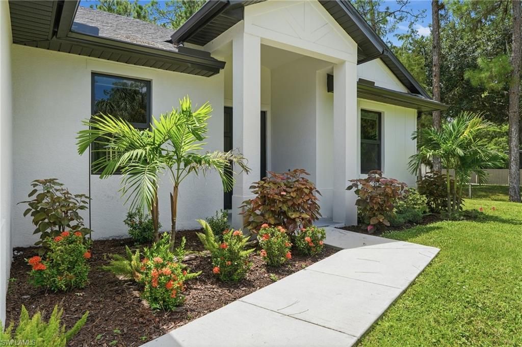 3692 8th Ave Se, Naples, FL 34117 Photo