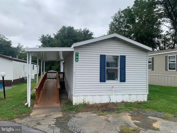 744 PALM CITY PARK , ANNVILLE, PA 17003