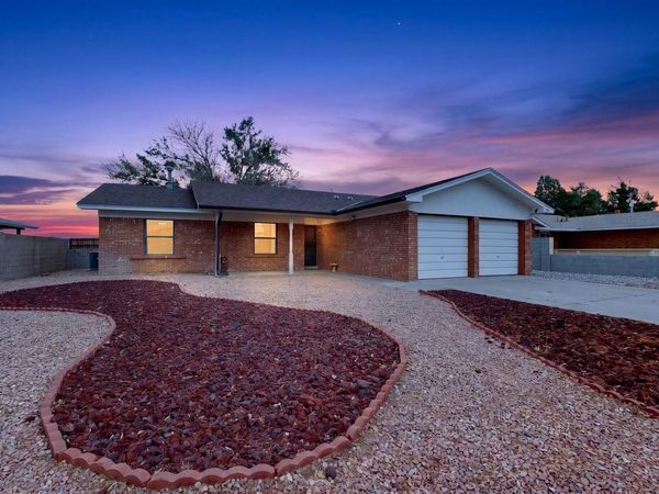 7401 Mayflower Road NE, Albuquerque, NM 87109