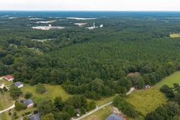 1421 Fort Jackson Road photo 4