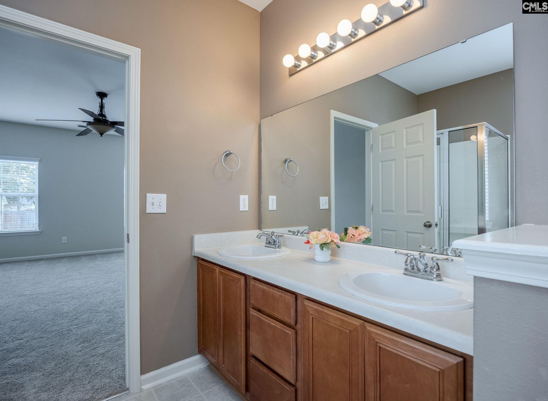 110 Spring Frost Drive Photo 34