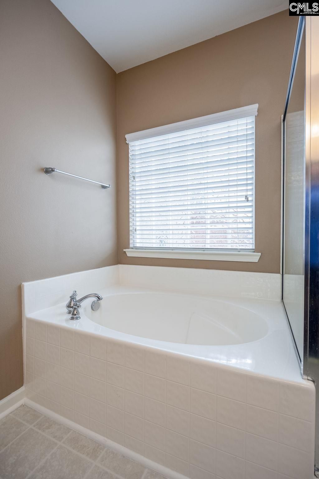 110 Spring Frost Drive Photo 36