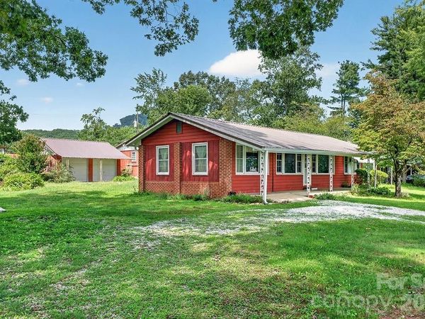 2409 Lucas Street , Hendersonville, NC 28791