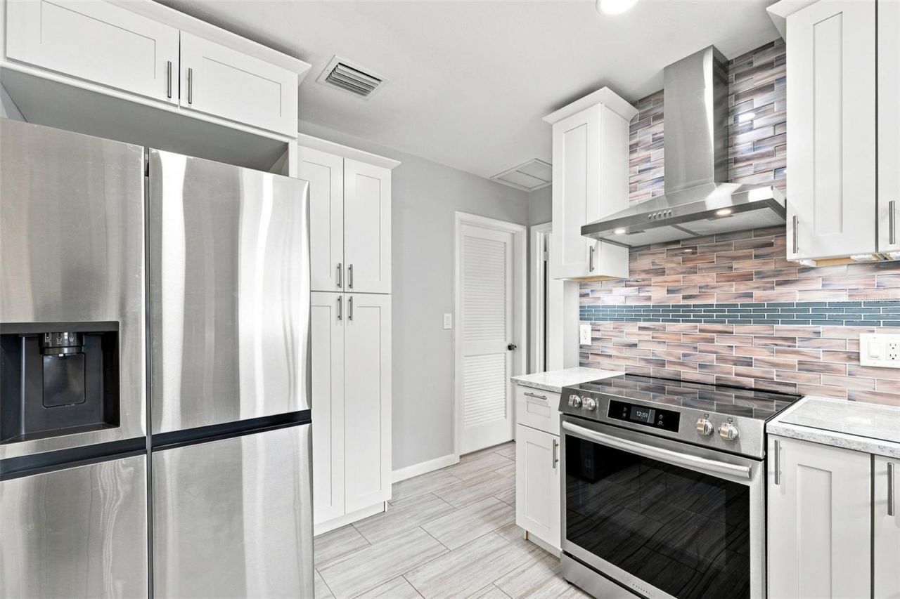 28 Wall Terrace , Redington Shores, FL 33708 Photo