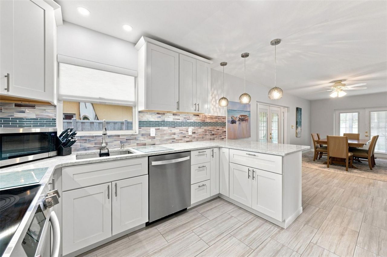 28 Wall Terrace , Redington Shores, FL 33708 Photo
