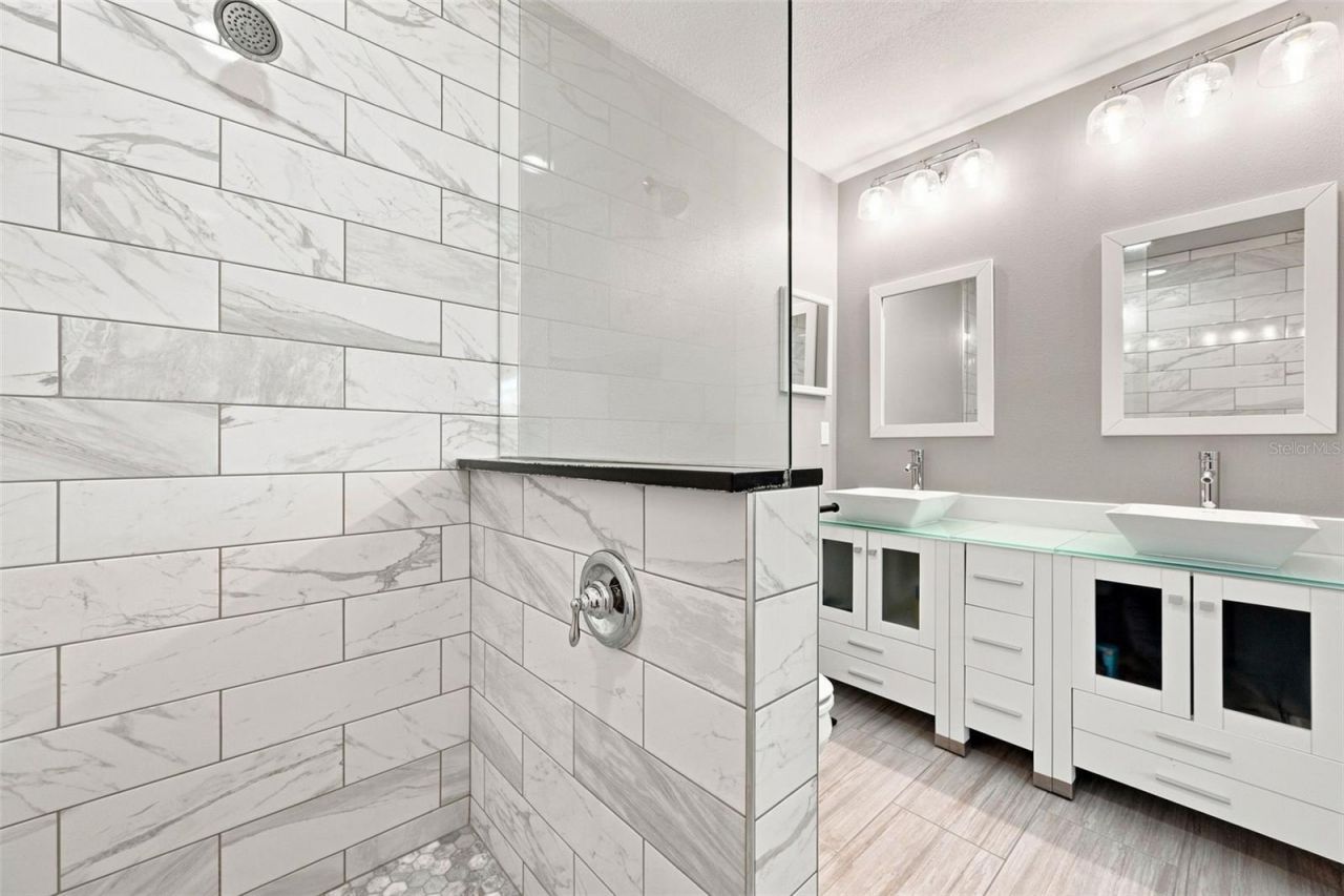 28 Wall Terrace , Redington Shores, FL 33708 Photo