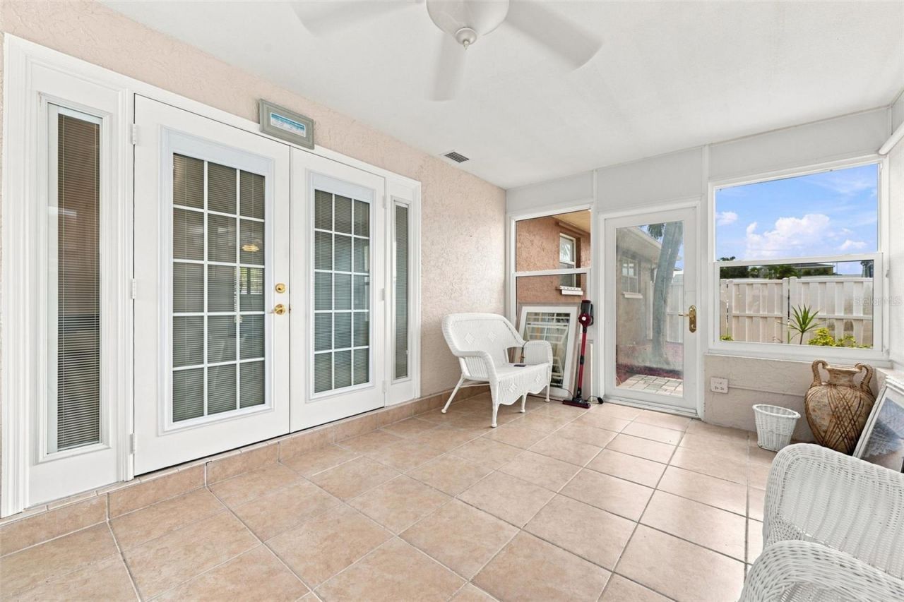 28 Wall Terrace , Redington Shores, FL 33708 Photo