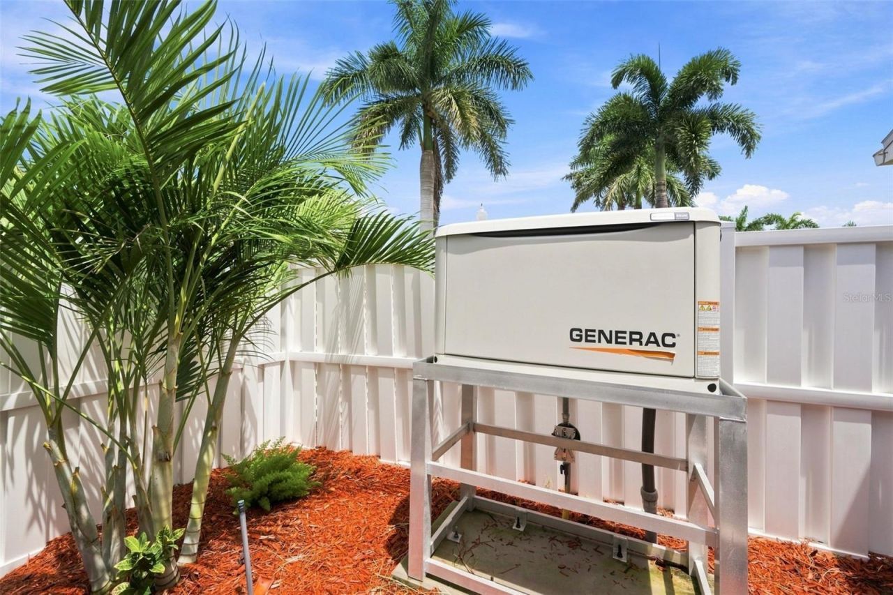 28 Wall Terrace , Redington Shores, FL 33708 Photo