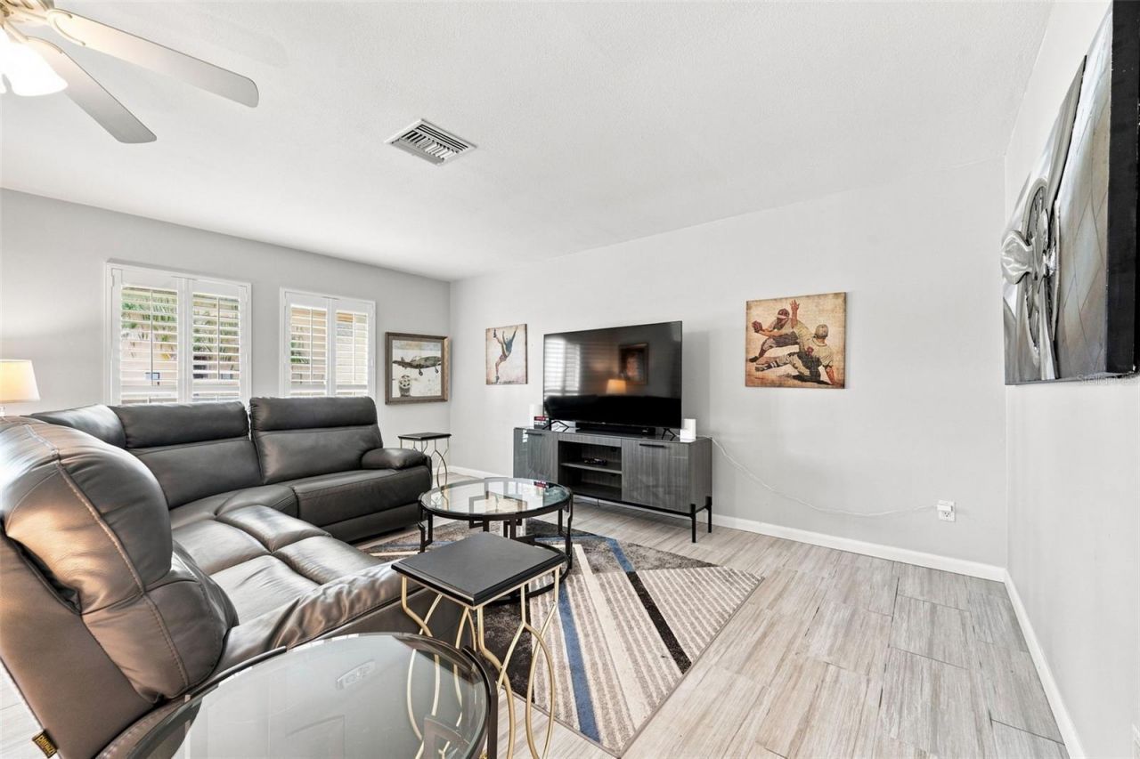 28 Wall Terrace , Redington Shores, FL 33708 Photo