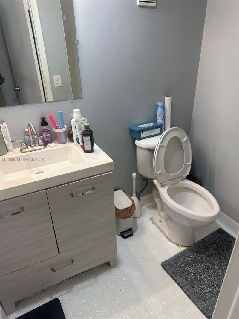 3285 Foxcroft Rd , Unit E204, Miramar, FL 33025 Photo