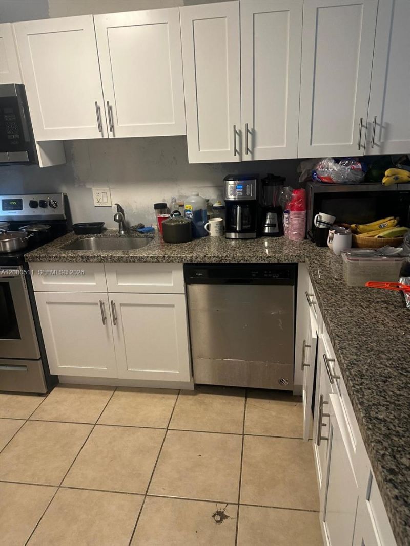 3285 Foxcroft Rd , Unit E204, Miramar, FL 33025 Photo