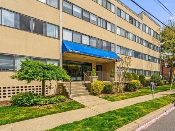 142 Main Street , Unit 1D, Mineola, NY 11501