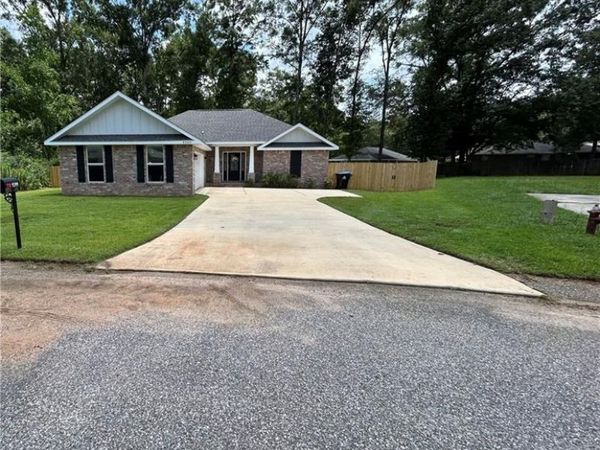 9399 Fox Court E, Semmes, AL 36575