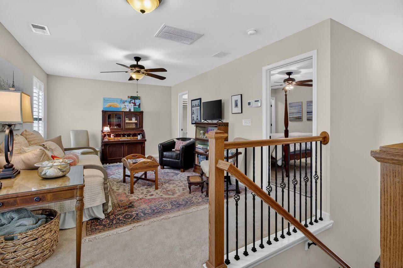 1658 Sparkleberry Lane Photo 25