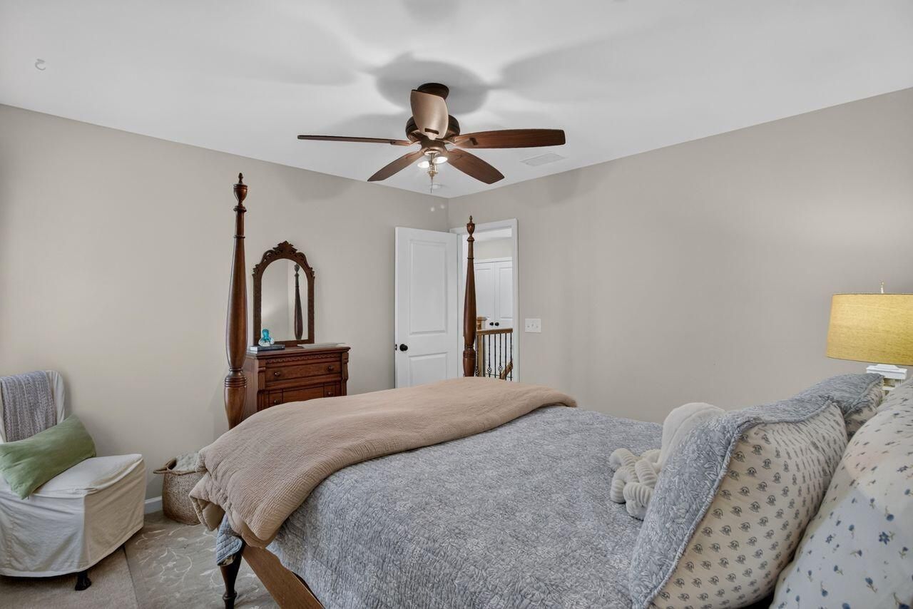1658 Sparkleberry Lane Photo 29