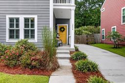 1658 Sparkleberry Lane photo 4