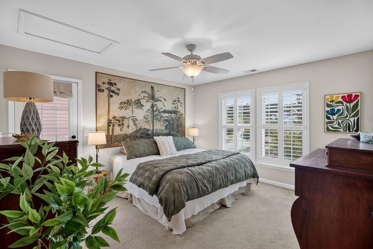 1658 Sparkleberry Lane Photo 30